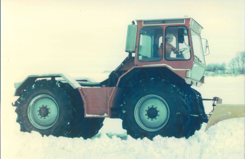 1985: TS 210 při odklízení sněhu